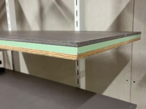 Élément mural sur roulettes avec accessoires – L183 cm