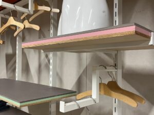 Élément mural sur roulettes avec accessoires – L183 cm