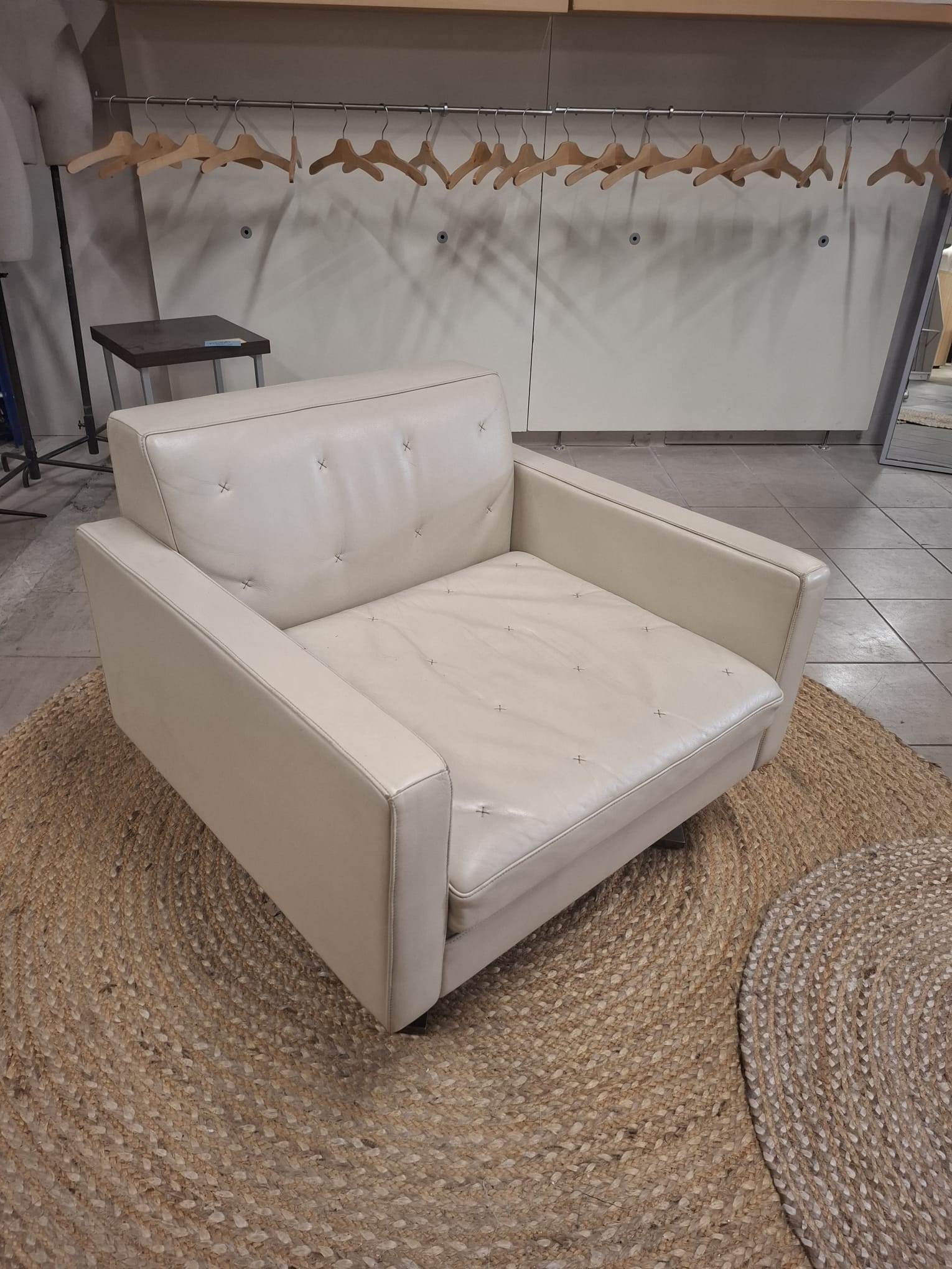 Fauteuil Ferrari Kennedee en cuir beige crème – Jean-Marie Massaud pour Poltrona Frau