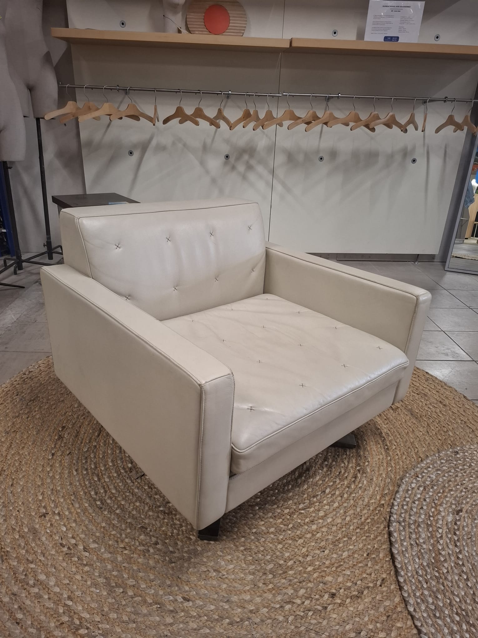 Fauteuil Ferrari Kennedee en cuir beige crème – Jean-Marie Massaud pour Poltrona Frau