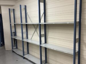 Lot de 3 étagères de stockage métalliques – L3,75 m