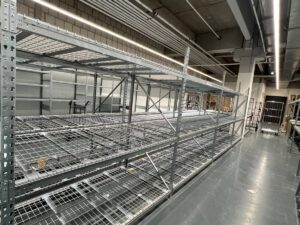 Lot de 4 racks de stockage gris 3 niveaux – L748 cm