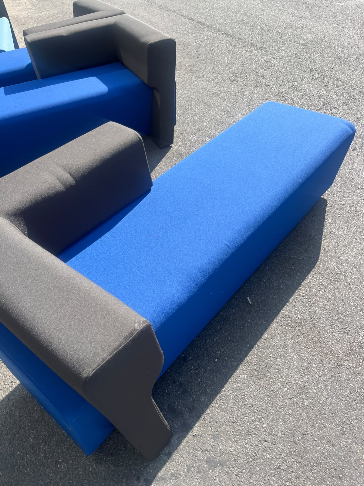 Banquette en tissu bleu et gris – L175 cm