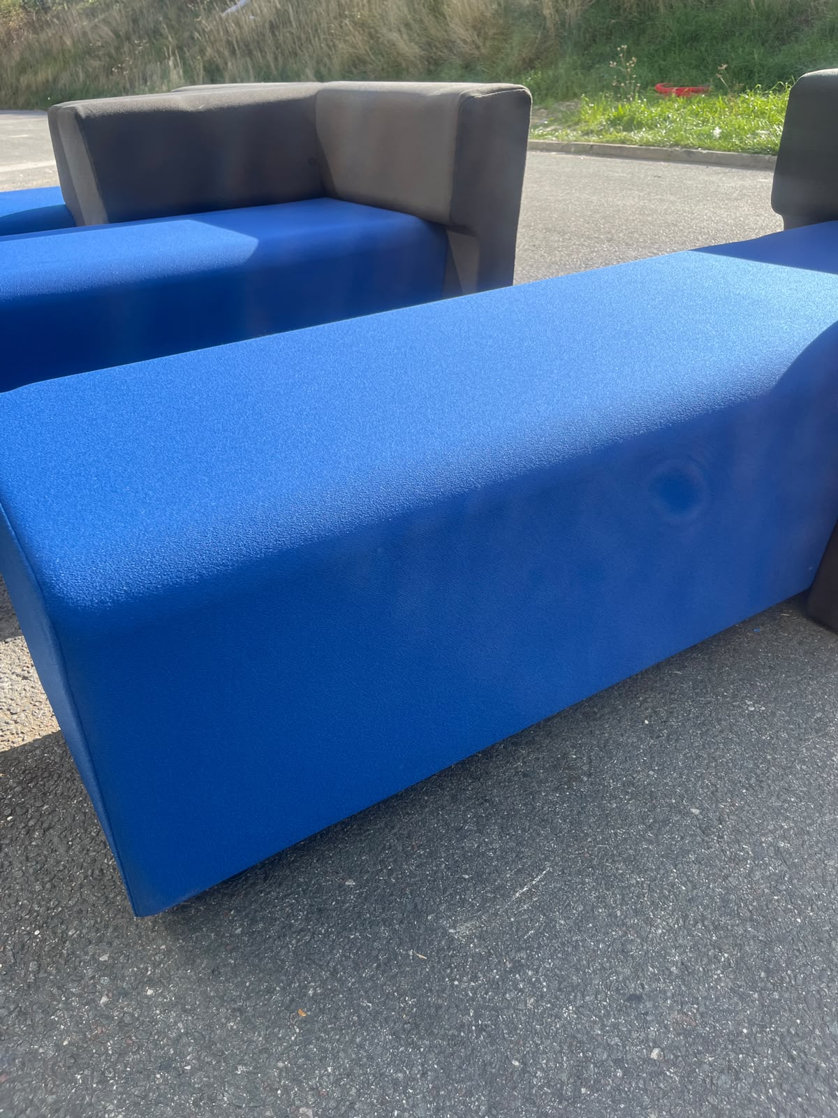Banquette en tissu bleu et gris – L175 cm