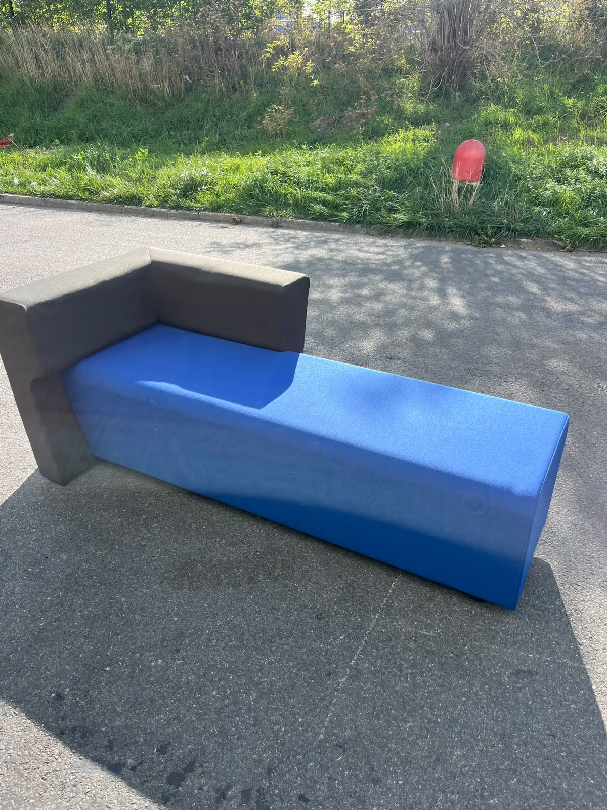 Banquette en tissu bleu et gris – L175 cm