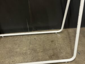 Portant blanc et gris métallique réglable – L120 × H185 cm