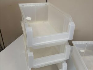 Bac à bec translucide en Plexi 23 L – L50 × P20 × H31 cm