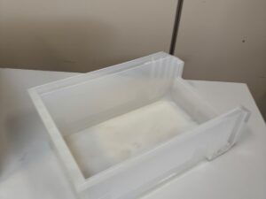 Bac à bec translucide en Plexi 23 L – L50 × P20 × H31 cm