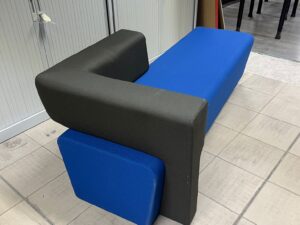Banquette en tissu bleu et noir – L175 cm