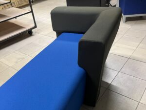 Banquette en tissu bleu et noir – L175 cm