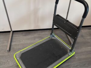 Chariot de manutention à roulettes Wonday – H83 × L47 cm