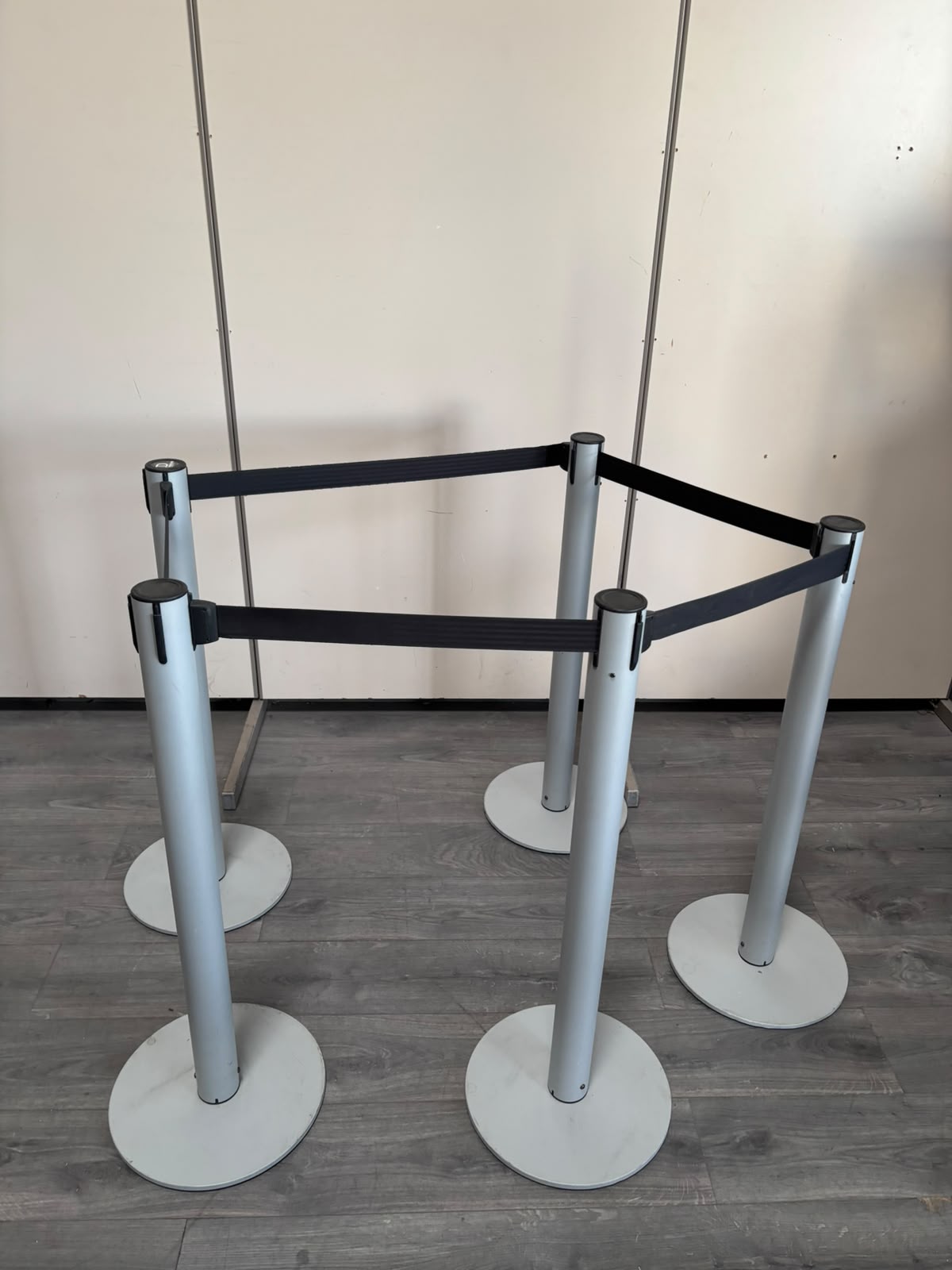 Lot de 5 poteaux de guidage à sangle – H96,5 cm