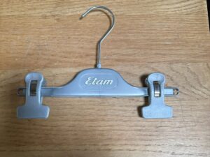 Lot de 100 cintres à pince – L23 cm
