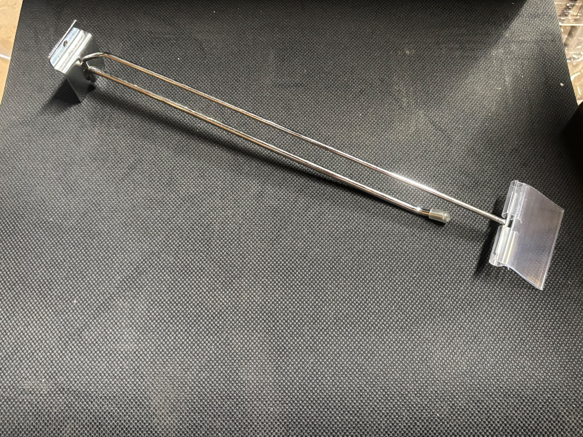 Double broche porte-étiquette pour fond rainuré – L35,5 cm