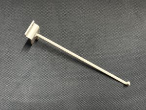 Broche simple pour fond rainuré blanche – L21,5 cm