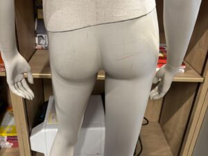 Mannequin femme complet avec habillage tissu beige – H180 cm