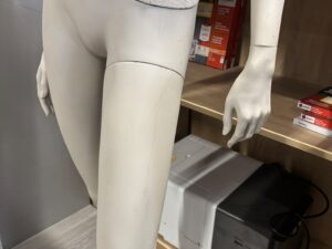 Mannequin femme complet avec habillage tissu beige – H180 cm