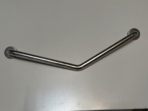 Barre d’appui métallique chromée – L81 cm