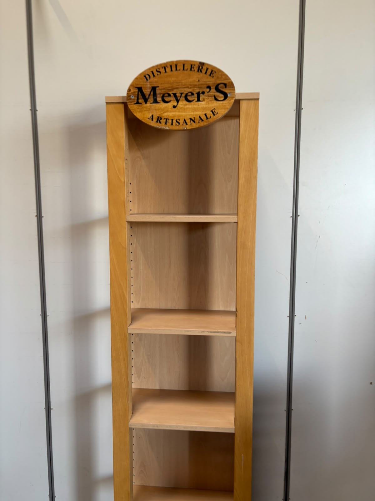 Meuble de présentation en bois marron clair à 5 cases – H192 cm