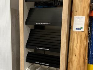 Meuble de présentation sur roulettes avec tiroir – H220 cm