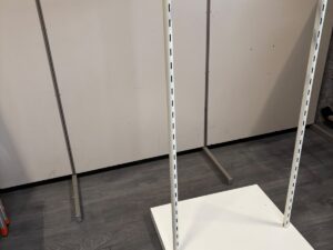 Portant à vêtements métallique blanc – H149,5 cm