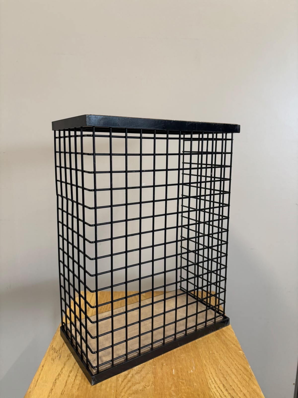 Niche décorative en métal noir et bois – L29,5 cm