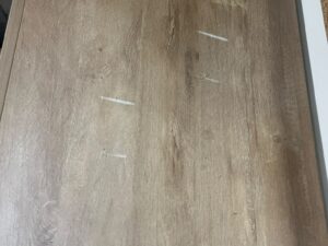 Meuble penderie de présentation sur roulettes – H220 cm