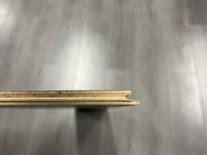 BER – Parquet stratifié Pergo gris 20 x 121 cm