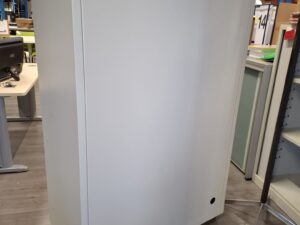 Armoire de bureau mi-haute métallique grise à clé – L102 cm