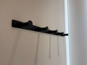 Cabine d’essayage avec miroir LED et patères murales – 100 × 100 × H225 cm
