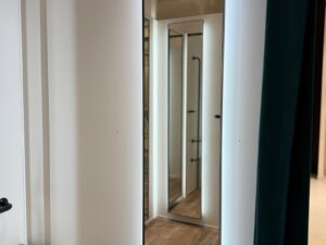 Cabine d’essayage PMR avec miroir LED – 198 × 160 × H225 cm