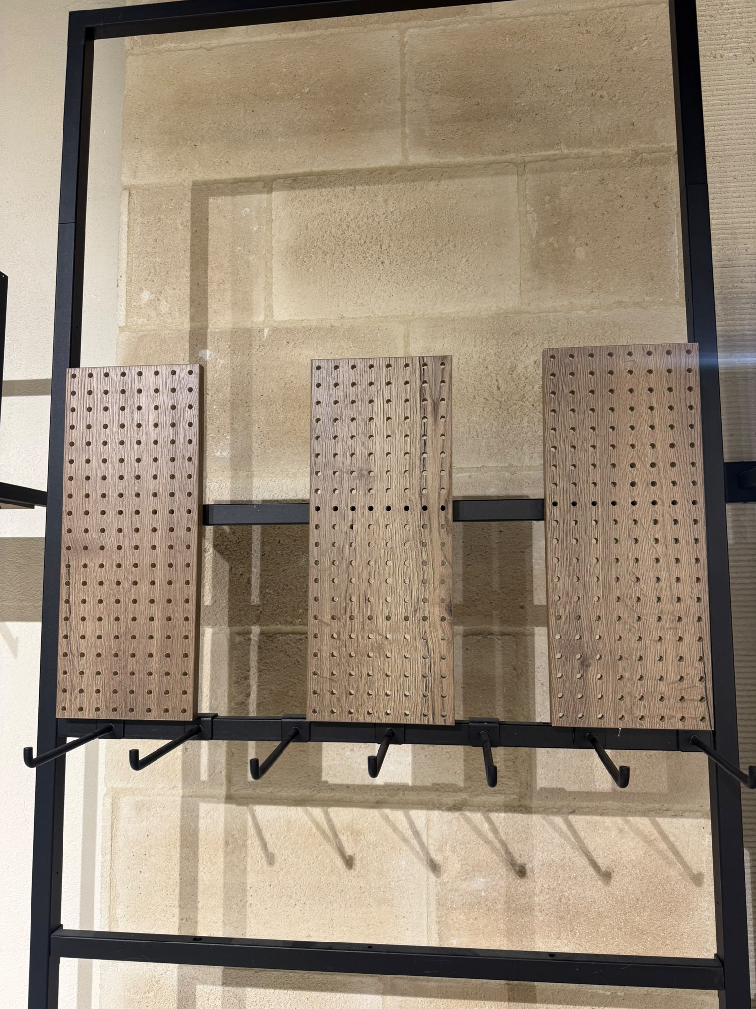 Mural métallique noir L90 cm – H250 cm